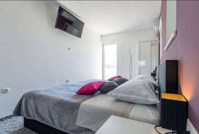 Luxury Apartment With Private Heated Pool Szybenik Zewnętrze zdjęcie