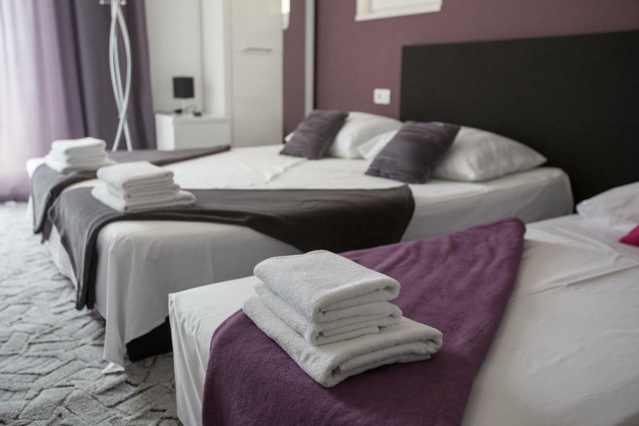 Luxury Apartment With Private Heated Pool Szybenik Zewnętrze zdjęcie